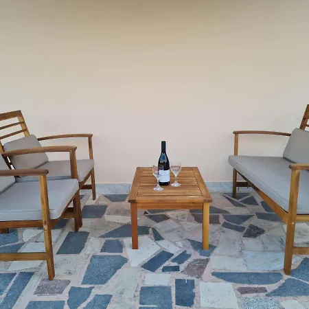 Apartmani Lovre I Zara Exterior photo