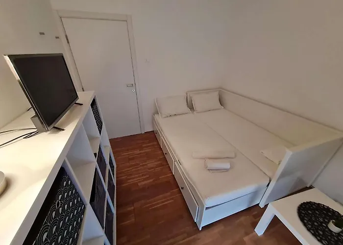 Apartmani Lovre I Zara