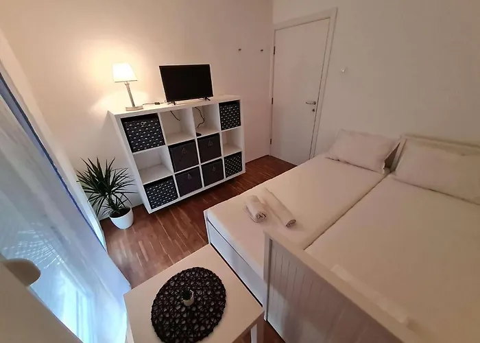 Apartmani Lovre I Zara