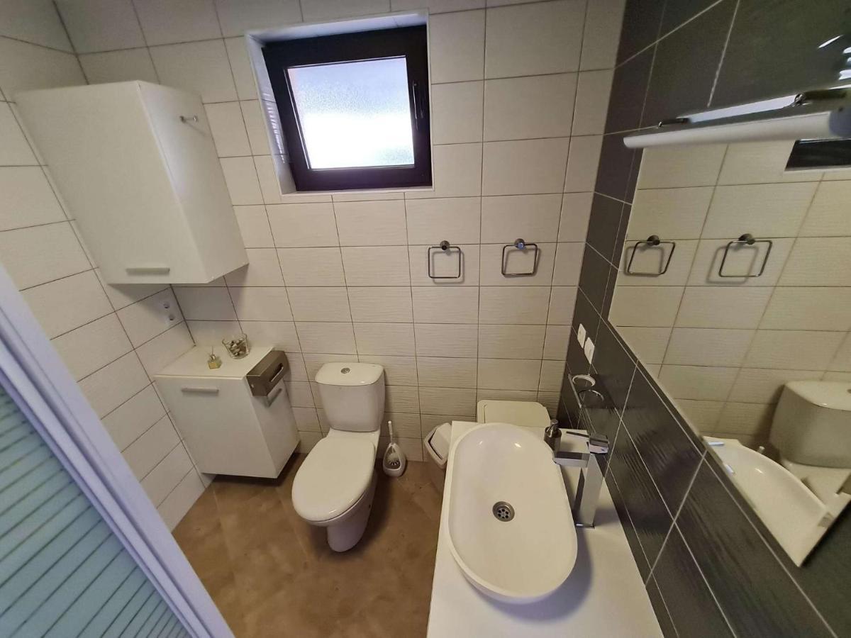 Apartment Lovre I *