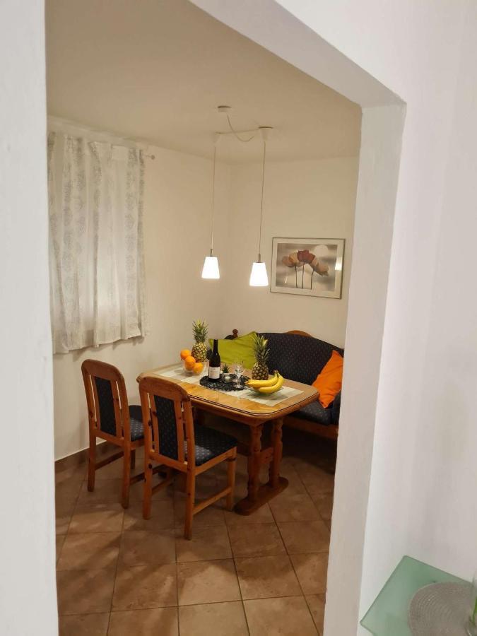 Lovre I Apartment